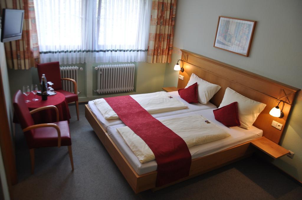 Gutsschaenke Sennerhof Hotel Обервезел Стая снимка